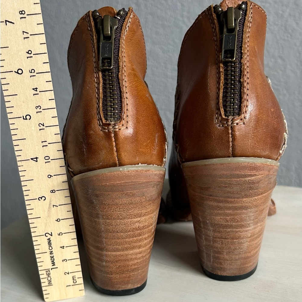 Freebird by Steven Steel leather booties. Brown/tan, zip up, heel. Women’s 9. - Picture 6 of 10